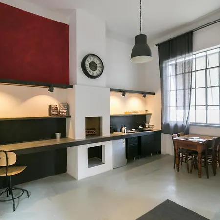 Italianflat - Navigli & Bocconi Suites Gæstehus