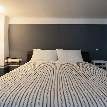 Italianflat - Navigli & Bocconi Suites Milano