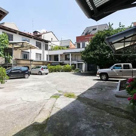 Italianflat - Navigli & Bocconi Suites 招待所 米兰
